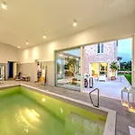 别墅 Vela Muline - 8 2 Guests - Heated Pool 乌格连