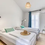 Vela Muline - 8 2 Guests - Heated Pool *