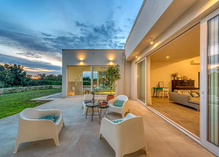 Vela Muline - 8 2 Guests - Heated Pool * Ugljan