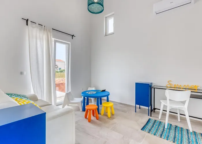 Vela Muline - 8 2 Guests - Heated Pool *