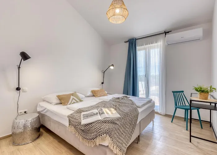 Vela Muline - 8 2 Guests - Heated Pool Villa