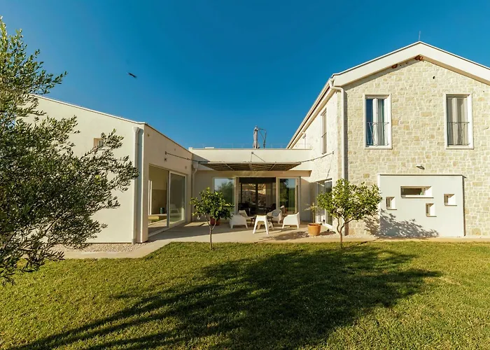 Vela Muline - 8 2 Guests - Heated Pool * Ugljan