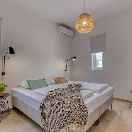 Villa Vela Muline - 8 2 Guests - Heated Pool *