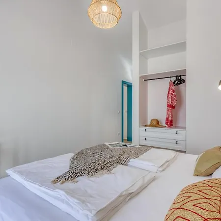 Vela Muline - 8 2 Guests - Heated Pool * Ugljan