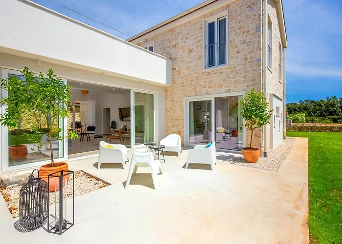 Vela Muline - 8 2 Guests - Heated Pool Villa