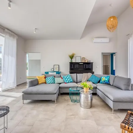 Vela Muline - 8 2 Guests - Heated Pool *