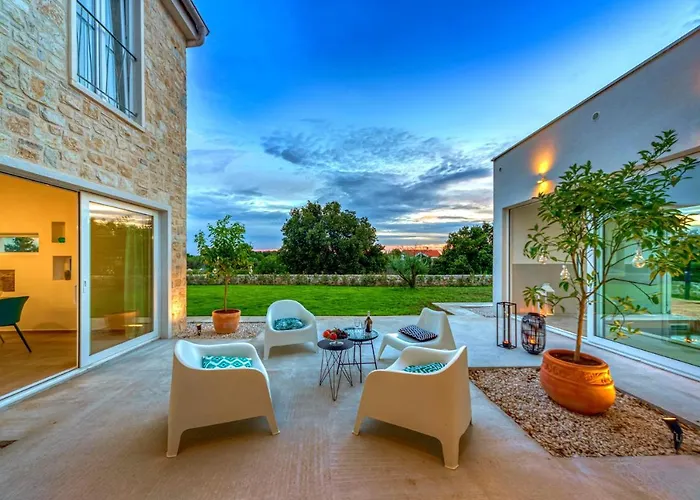 Vela Muline - 8 2 Guests - Heated Pool