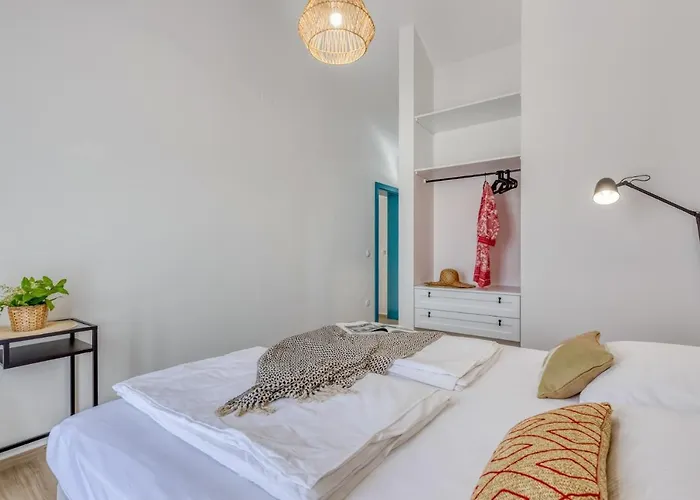 Vela Muline - 8 2 Guests - Heated Pool * Ugljan